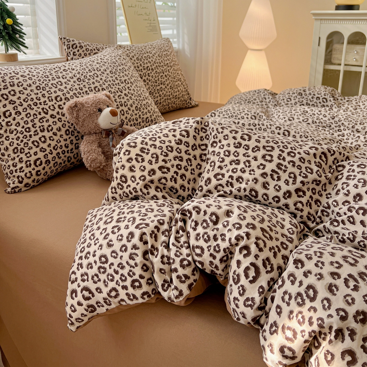 91家纺网 家纺一手货源 找家纺 温眠家纺 2026新款A类古法水洗仿棉云感棉加厚四件套 豹纹