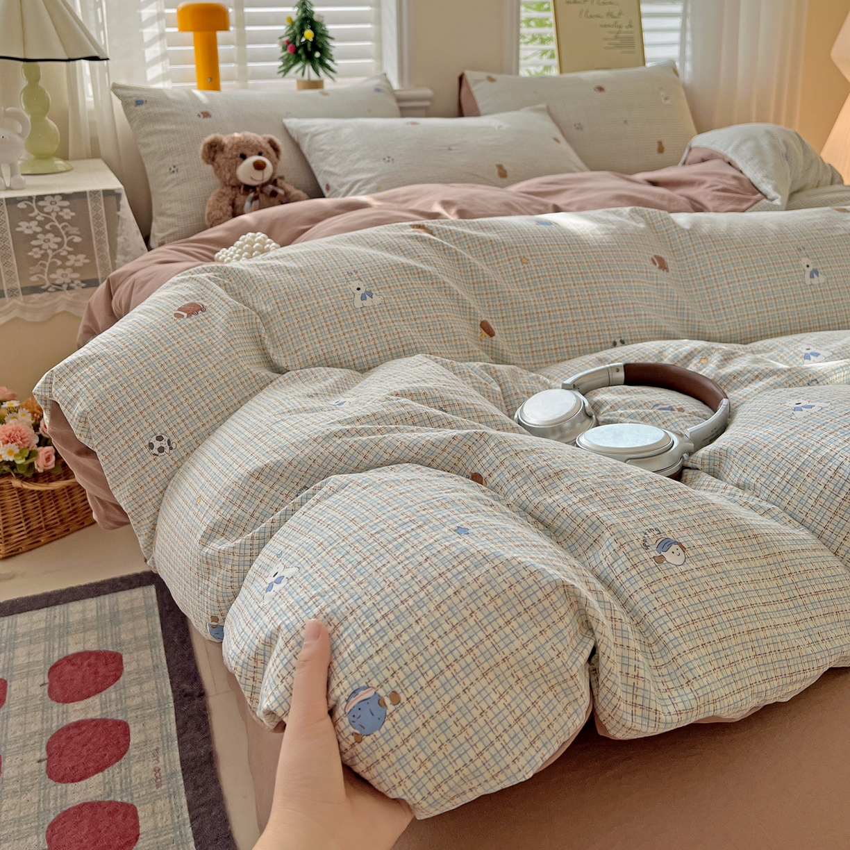 91家纺网 家纺一手货源 找家纺 温眠家纺 2026新款A类古法水洗仿棉云感棉加厚四件套 奶咖小熊