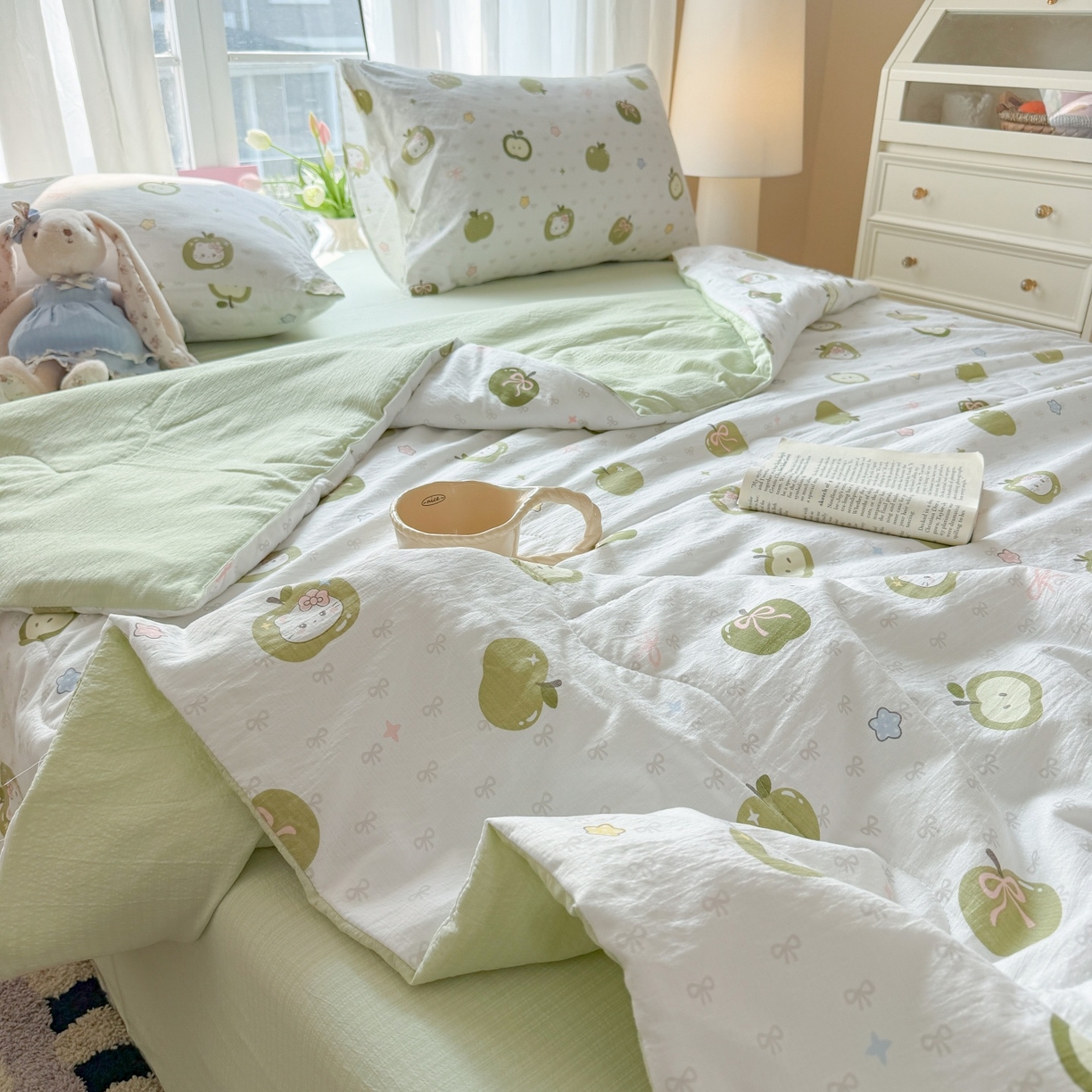 91家纺网 家纺一手货源 找家纺 温眠家纺 2026新款针织泡芙双层纱夏被四件套 甜果乐园