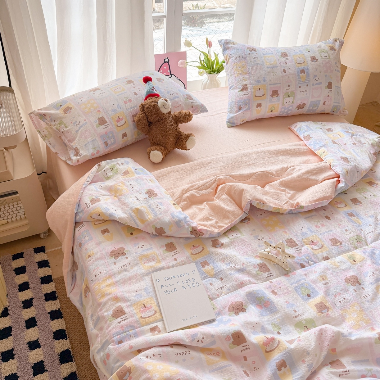 91家纺网 家纺一手货源 找家纺 温眠家纺 2026新款针织泡芙双层纱夏被四件套 小熊日记