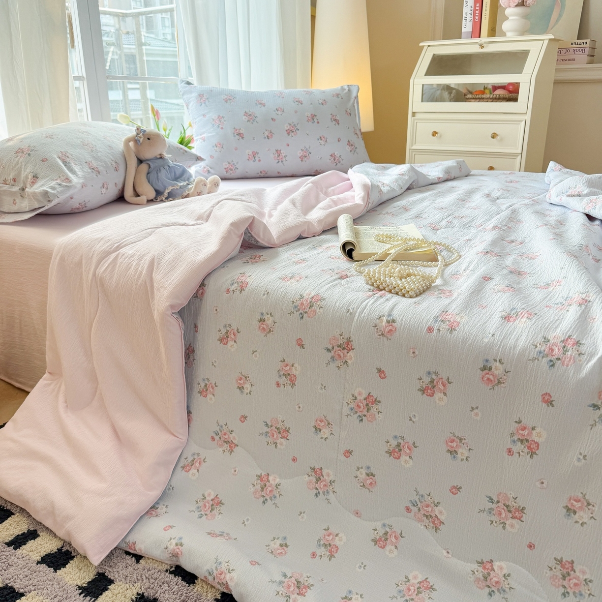 91家纺网 家纺一手货源 找家纺 温眠家纺 2026新款针织泡芙双层纱夏被四件套 青野玫瑰