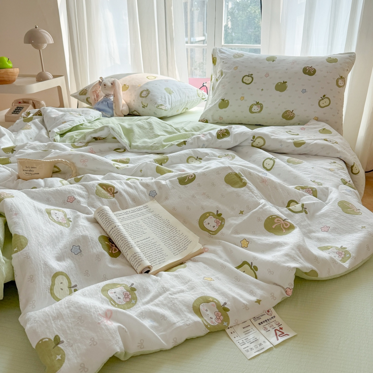 91家纺网 家纺一手货源 找家纺 温眠家纺 2026新款针织泡芙双层纱夏被四件套 甜果乐园