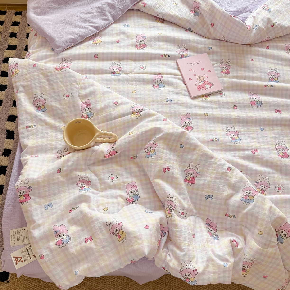 91家纺网 家纺一手货源 找家纺 温眠家纺 2026新款针织泡芙双层纱夏被四件套 甜梦格