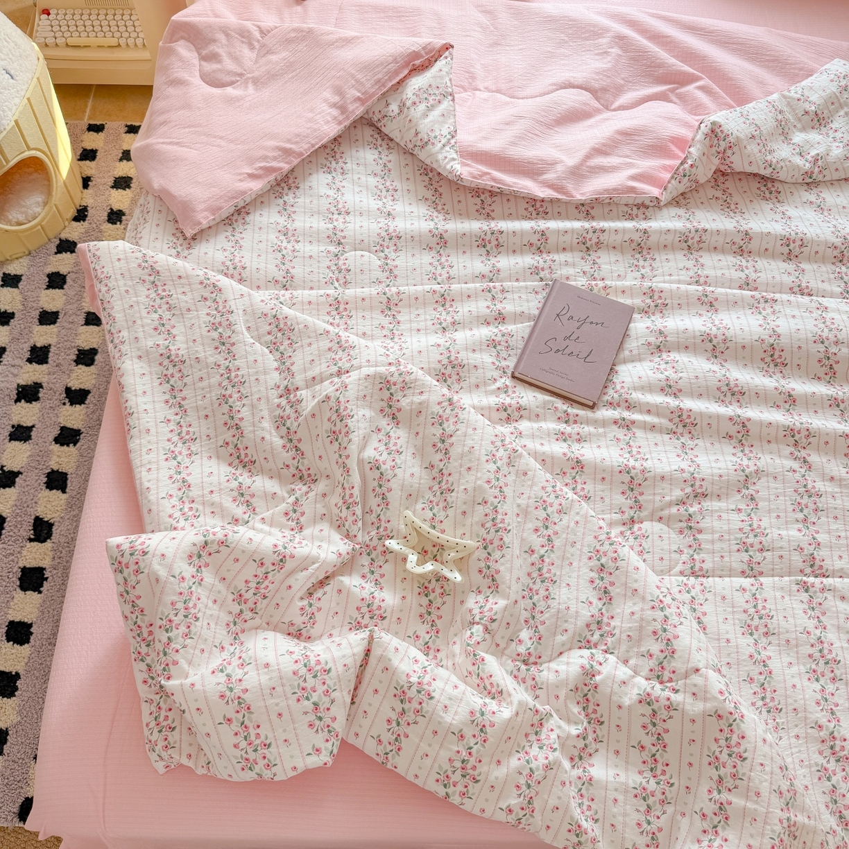 91家纺网 家纺一手货源 找家纺 温眠家纺 2026新款针织泡芙双层纱夏被四件套 蔷薇玫瑰