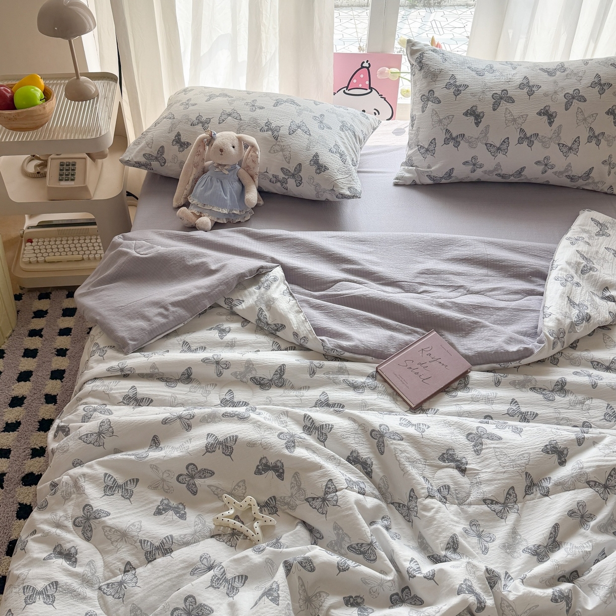 91家纺网 家纺一手货源 找家纺 温眠家纺 2026新款针织泡芙双层纱夏被四件套 墨蝶