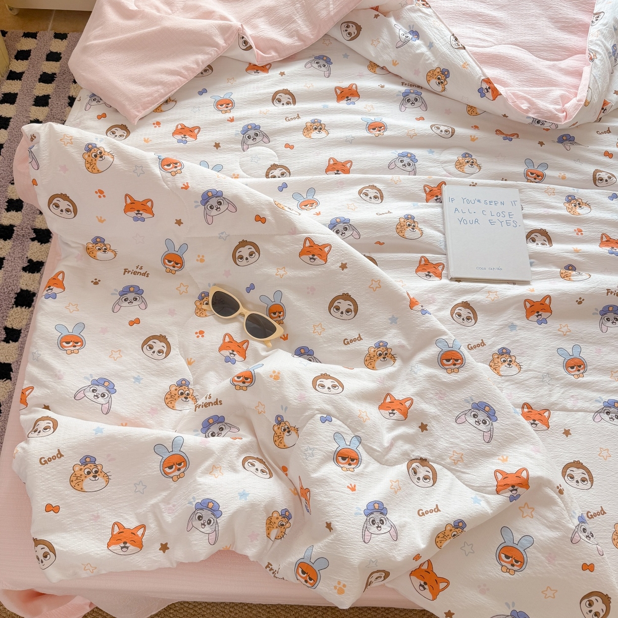 91家纺网 家纺一手货源 找家纺 温眠家纺 2026新款针织泡芙双层纱夏被四件套 萌趣伙伴