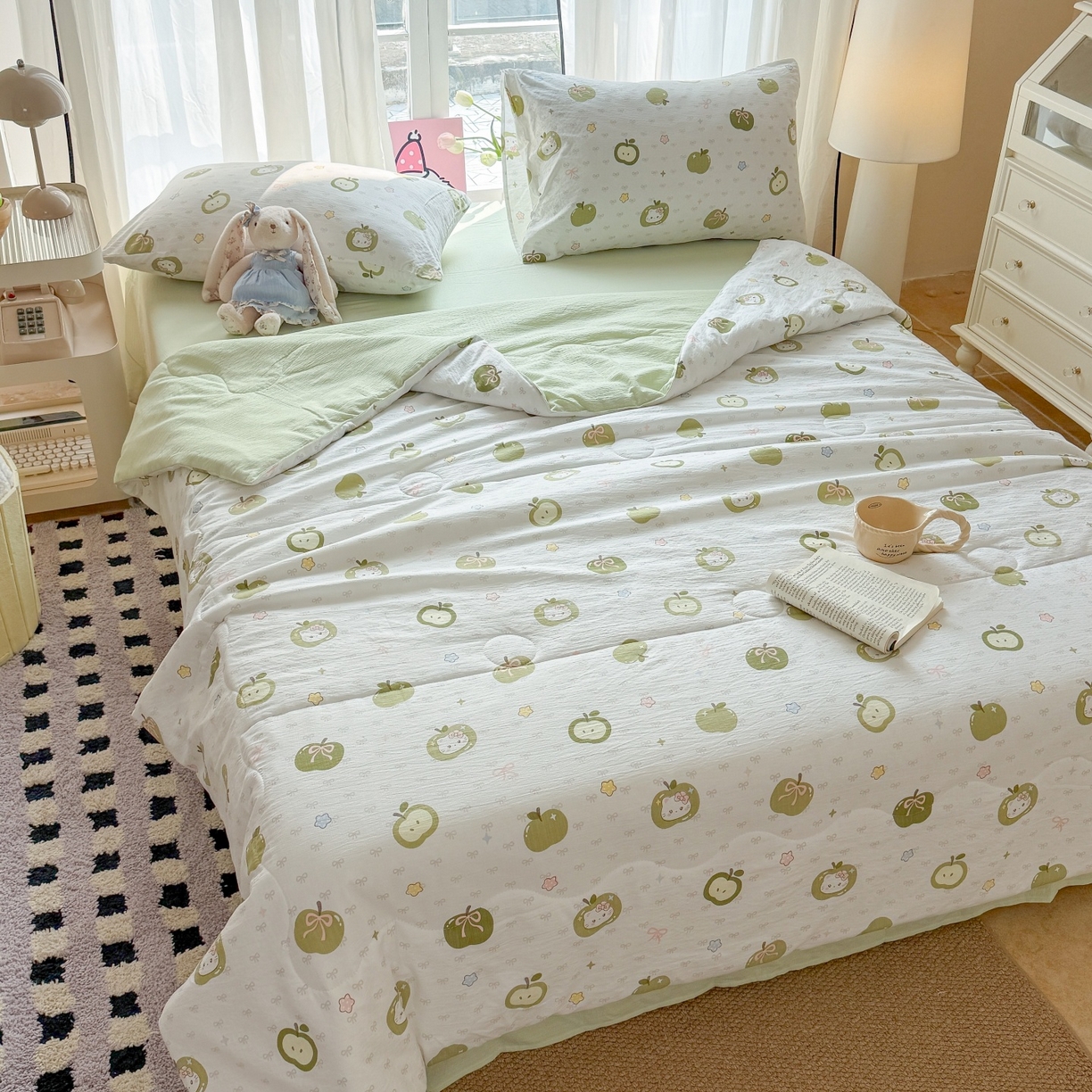 91家纺网 家纺一手货源 找家纺 温眠家纺 2026新款针织泡芙双层纱夏被四件套 甜果乐园