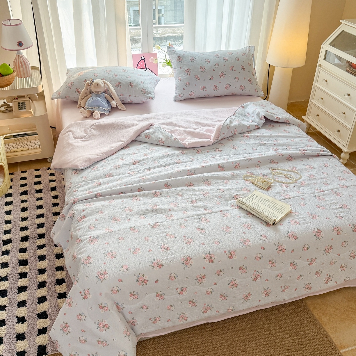 91家纺网 家纺一手货源 找家纺 温眠家纺 2026新款针织泡芙双层纱夏被四件套 青野玫瑰