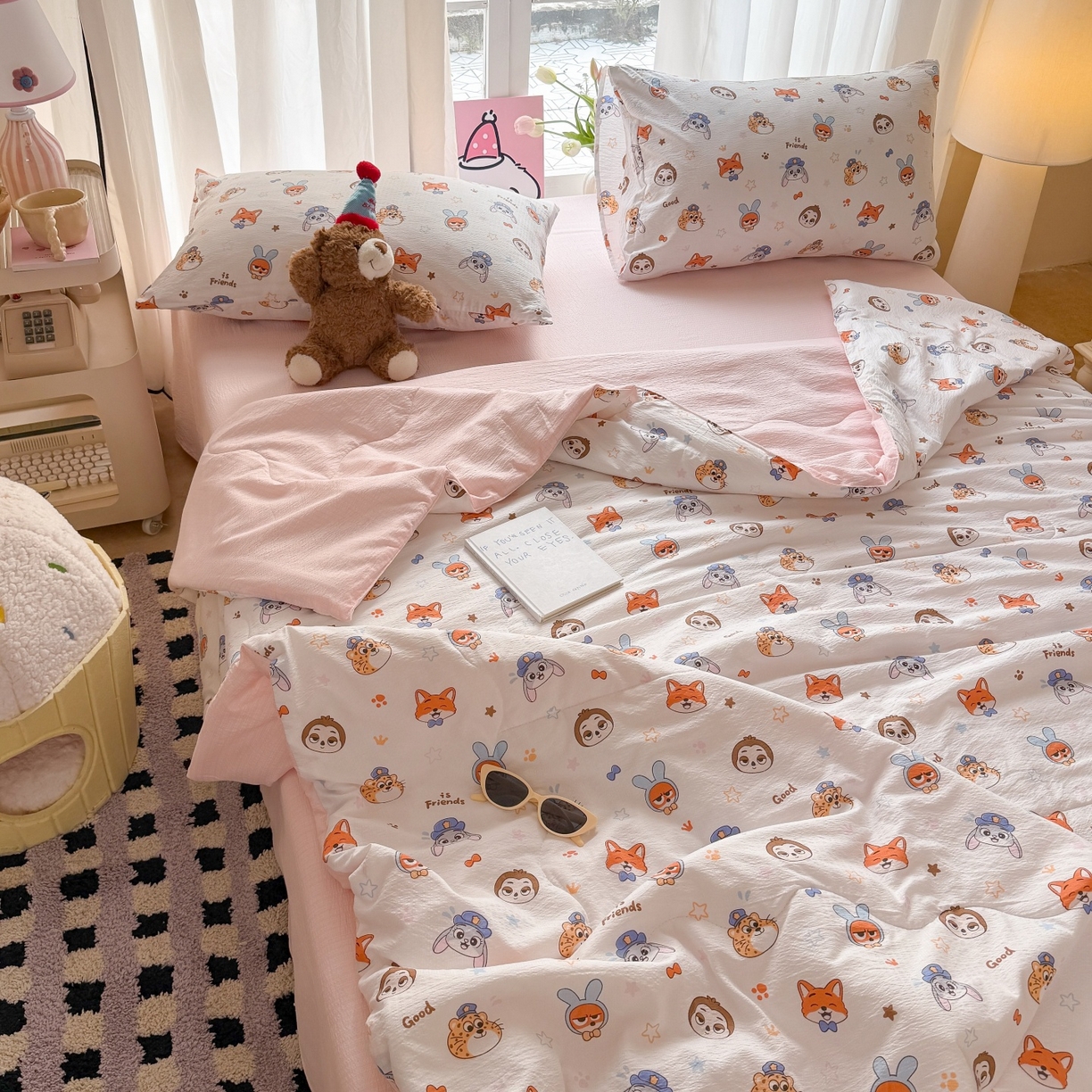 91家纺网 家纺一手货源 找家纺 温眠家纺 2026新款针织泡芙双层纱夏被四件套 萌趣伙伴