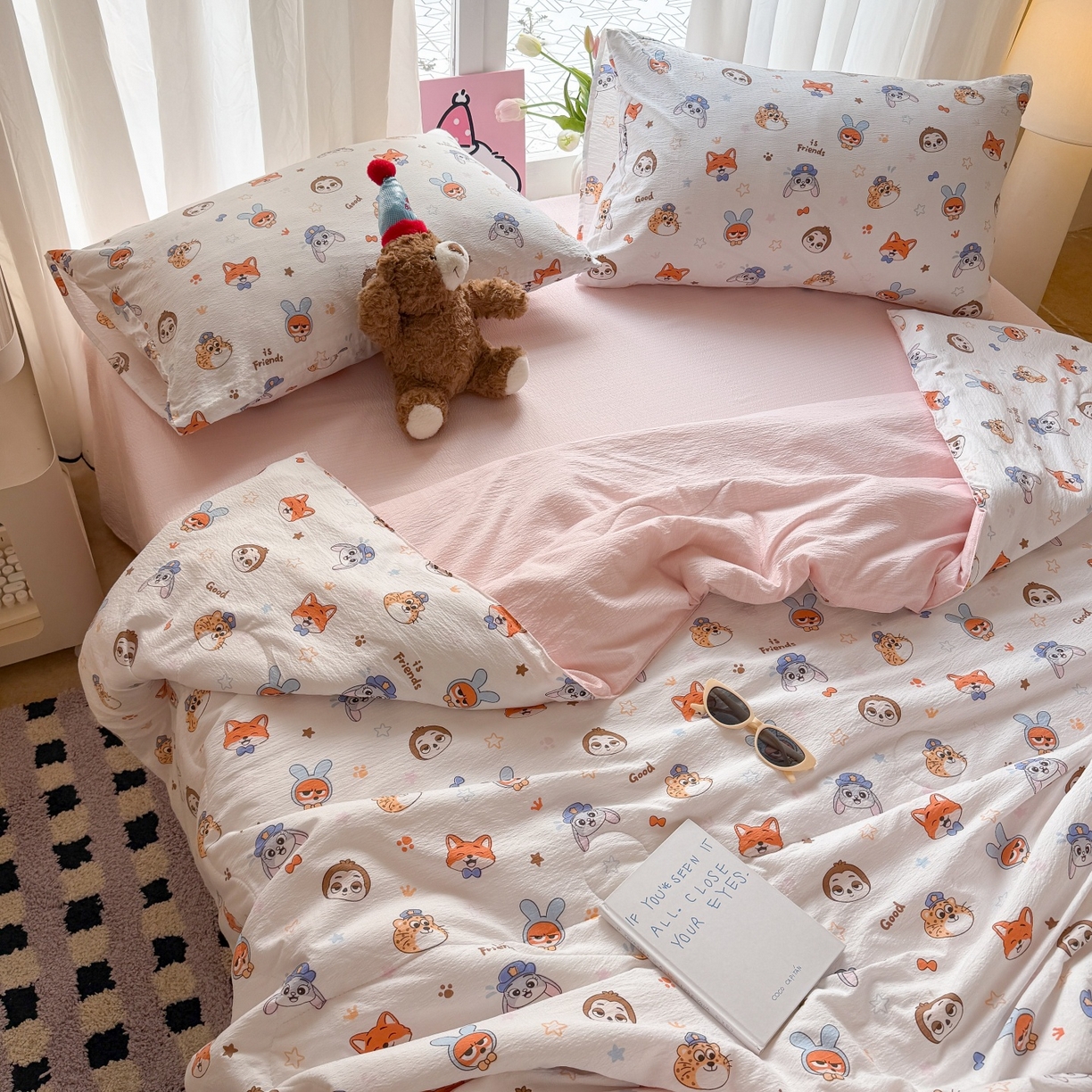 91家纺网 家纺一手货源 找家纺 温眠家纺 2026新款针织泡芙双层纱夏被四件套 萌趣伙伴