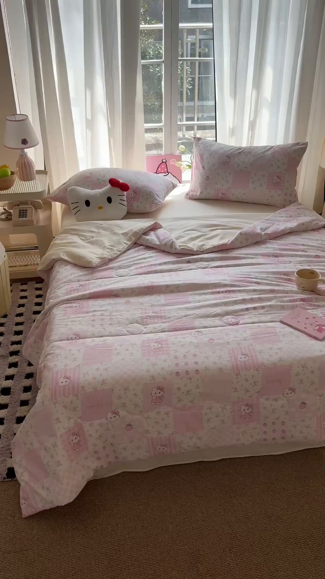 91家纺网 家纺一手货源 找家纺 温眠家纺 2026新款针织泡芙双层纱夏被四件套 花田猫咪