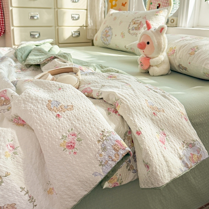 91家纺网 家纺一手货源 找家纺 小桃姐家纺 2026新款泡芙棉双层纱夏被空调被四件套小清新泡泡纱夏被卡通夏凉被空调被 童话