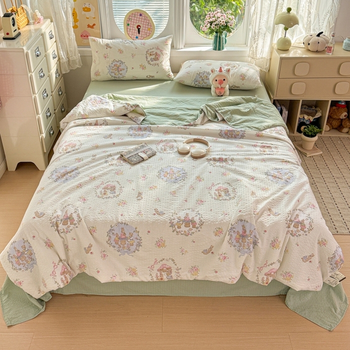 91家纺网 家纺一手货源 找家纺 小桃姐家纺 2026新款泡芙棉双层纱夏被空调被四件套小清新泡泡纱夏被卡通夏凉被空调被 童话