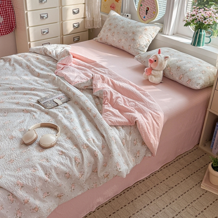 91家纺网 家纺一手货源 找家纺 小桃姐家纺 2026新款泡芙棉双层纱夏被空调被四件套小清新泡泡纱夏被卡通夏凉被空调被 晚风