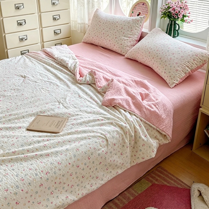 91家纺网 家纺一手货源 找家纺 小桃姐家纺 2026新款泡芙棉双层纱夏被空调被四件套小清新泡泡纱夏被卡通夏凉被空调被 花町