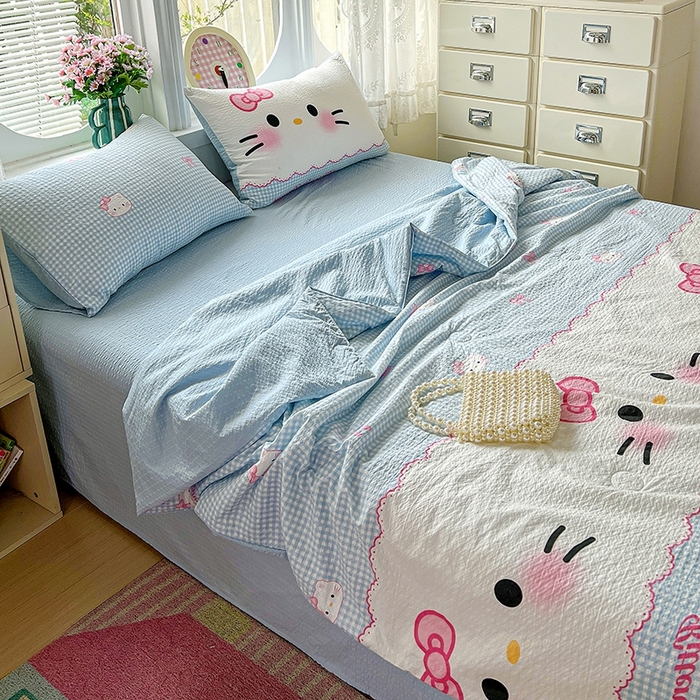 91家纺网 家纺一手货源 找家纺 小桃姐家纺 2026新款泡芙棉双层纱夏被空调被四件套小清新泡泡纱夏被卡通夏凉被空调被 蓝格Kitty