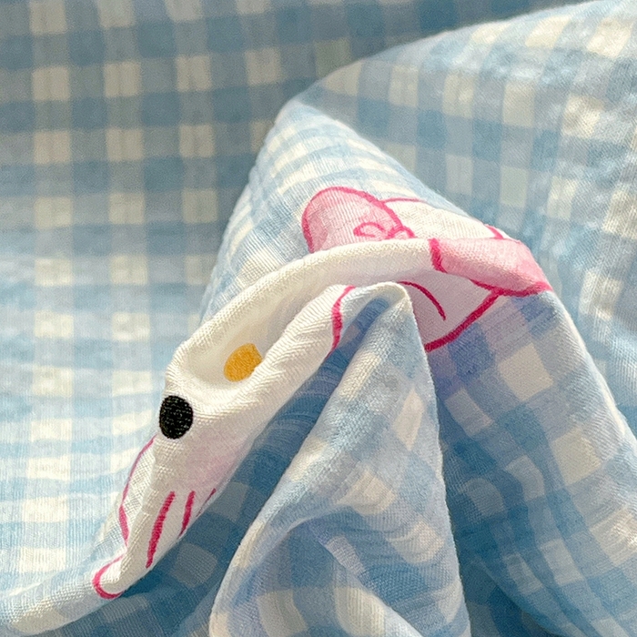 91家纺网 家纺一手货源 找家纺 小桃姐家纺 2026新款泡芙棉双层纱夏被空调被四件套小清新泡泡纱夏被卡通夏凉被空调被 蓝格Kitty