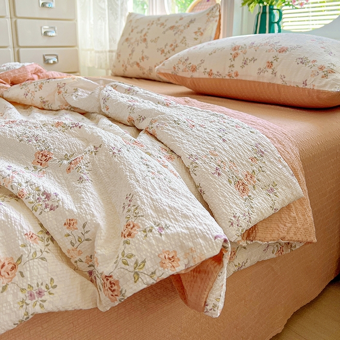 91家纺网 家纺一手货源 找家纺 小桃姐家纺 2026新款泡芙棉双层纱夏被空调被四件套小清新泡泡纱夏被卡通夏凉被空调被 初晴