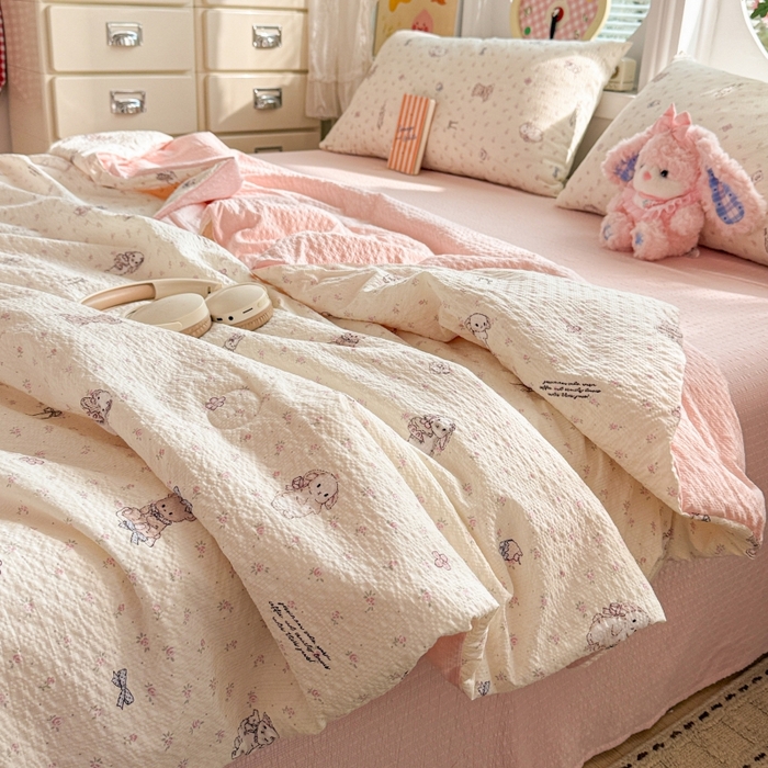 91家纺网 家纺一手货源 找家纺 小桃姐家纺 2026新款泡芙棉双层纱夏被空调被四件套小清新泡泡纱夏被卡通夏凉被空调被 花仙兔