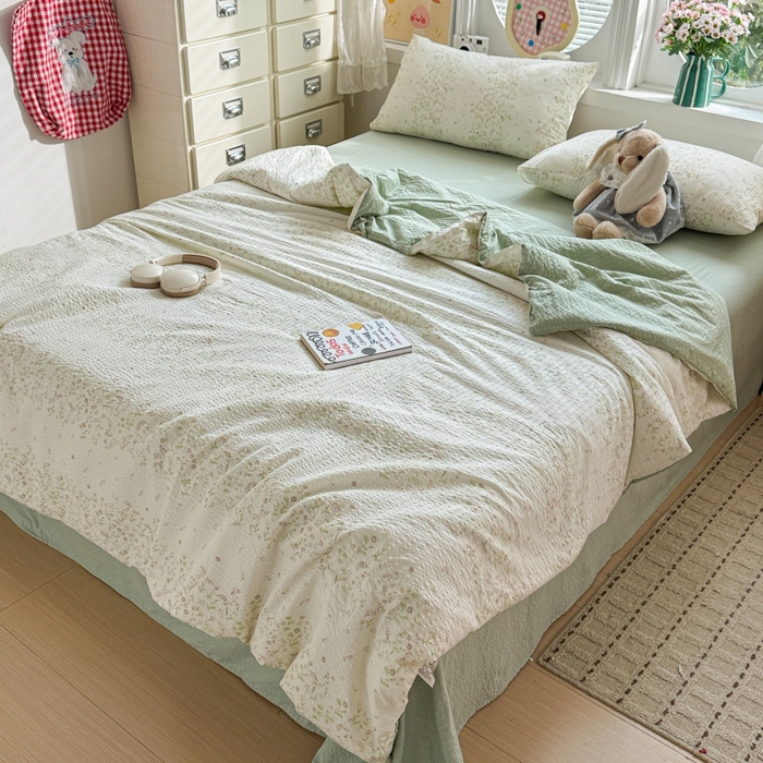91家纺网 家纺一手货源 找家纺 小桃姐家纺 2026新款泡芙棉双层纱夏被空调被四件套小清新泡泡纱夏被卡通夏凉被空调被 浅春