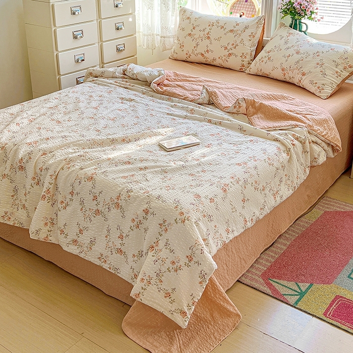 91家纺网 家纺一手货源 找家纺 小桃姐家纺 2026新款泡芙棉双层纱夏被空调被四件套小清新泡泡纱夏被卡通夏凉被空调被 初晴