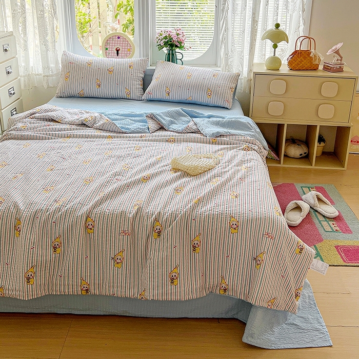 91家纺网 家纺一手货源 找家纺 小桃姐家纺 2026新款泡芙棉双层纱夏被空调被四件套小清新泡泡纱夏被卡通夏凉被空调被 线条星星