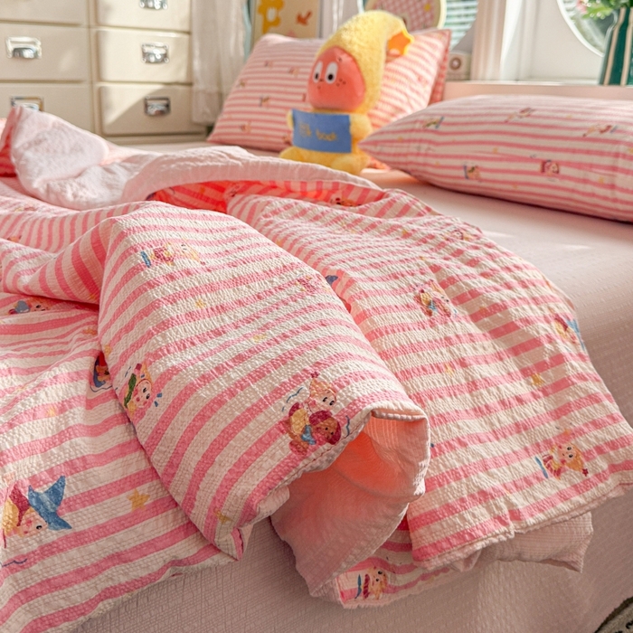 91家纺网 家纺一手货源 找家纺 小桃姐家纺 2026新款泡芙棉双层纱夏被空调被四件套小清新泡泡纱夏被卡通夏凉被空调被 粉色星星