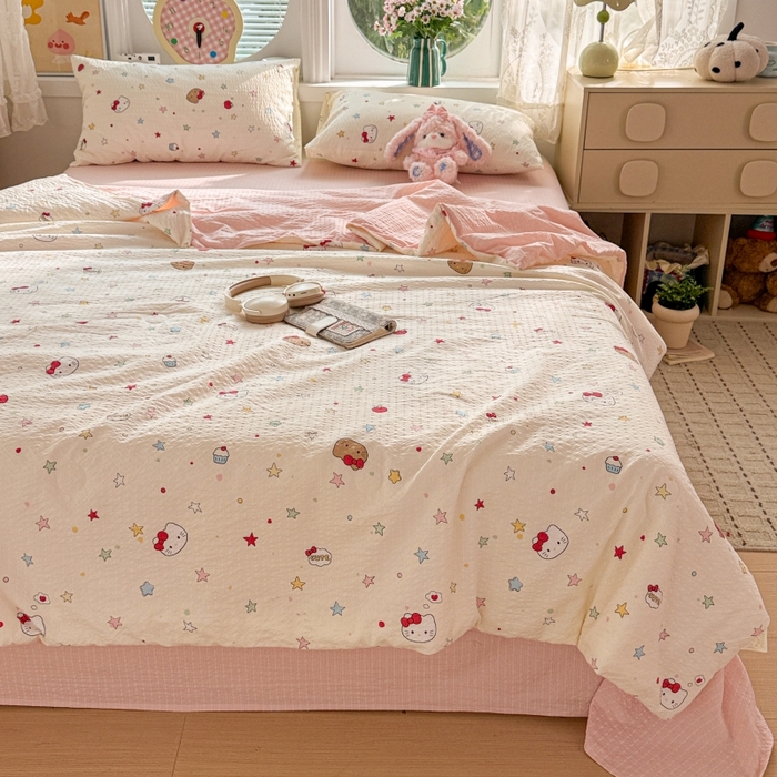 91家纺网 家纺一手货源 找家纺 小桃姐家纺 2026新款泡芙棉双层纱夏被空调被四件套小清新泡泡纱夏被卡通夏凉被空调被 幸运kitty