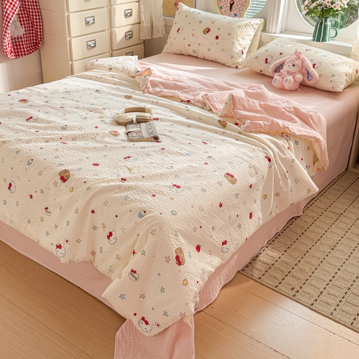 91家纺网 家纺一手货源 找家纺 小桃姐家纺 2026新款泡芙棉双层纱夏被空调被四件套小清新泡泡纱夏被卡通夏凉被空调被 幸运kitty