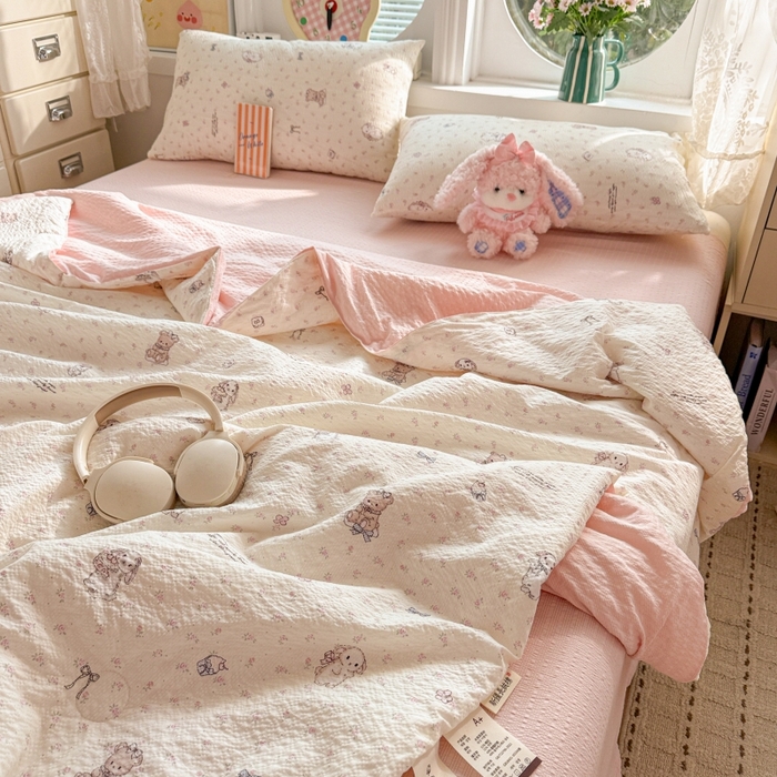 91家纺网 家纺一手货源 找家纺 小桃姐家纺 2026新款泡芙棉双层纱夏被空调被四件套小清新泡泡纱夏被卡通夏凉被空调被 花仙兔
