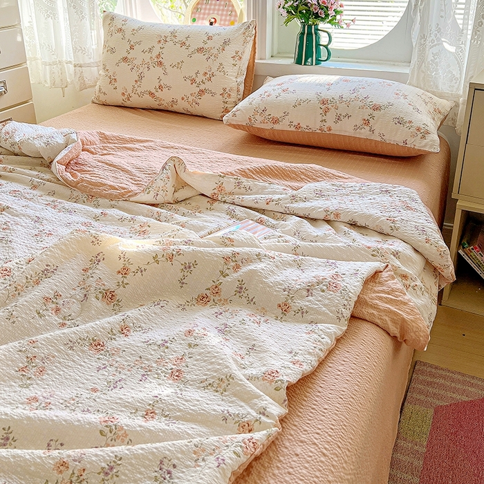 91家纺网 家纺一手货源 找家纺 小桃姐家纺 2026新款泡芙棉双层纱夏被空调被四件套小清新泡泡纱夏被卡通夏凉被空调被 初晴