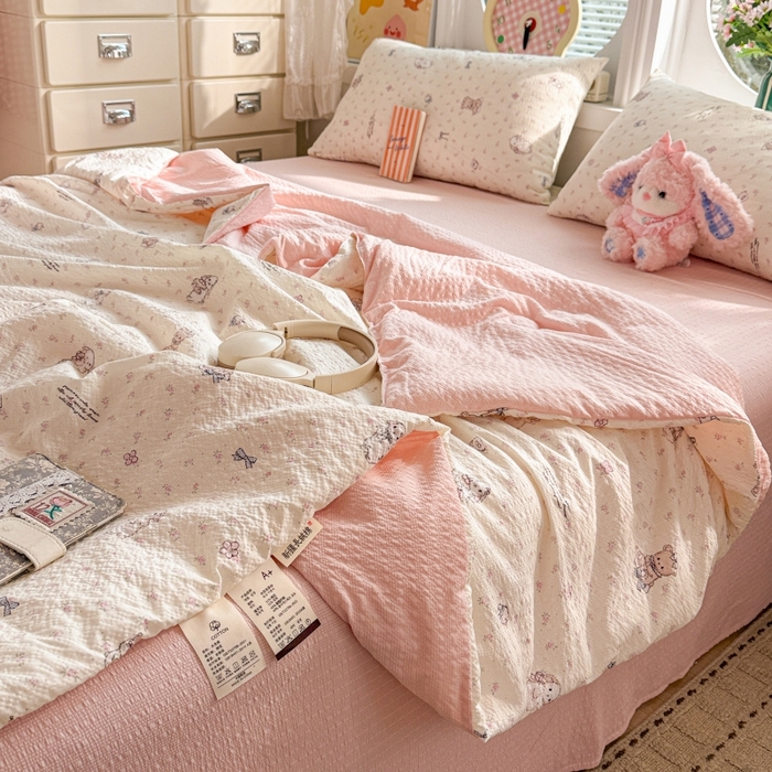 91家纺网 家纺一手货源 找家纺 小桃姐家纺 2026新款泡芙棉双层纱夏被空调被四件套小清新泡泡纱夏被卡通夏凉被空调被 花仙兔