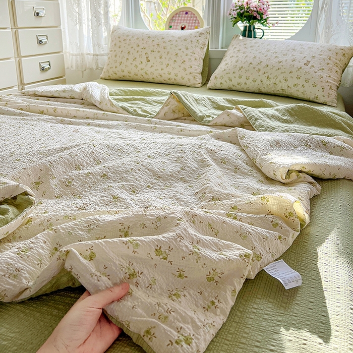 91家纺网 家纺一手货源 找家纺 小桃姐家纺 2026新款泡芙棉双层纱夏被空调被四件套小清新泡泡纱夏被卡通夏凉被空调被 绿茵兔