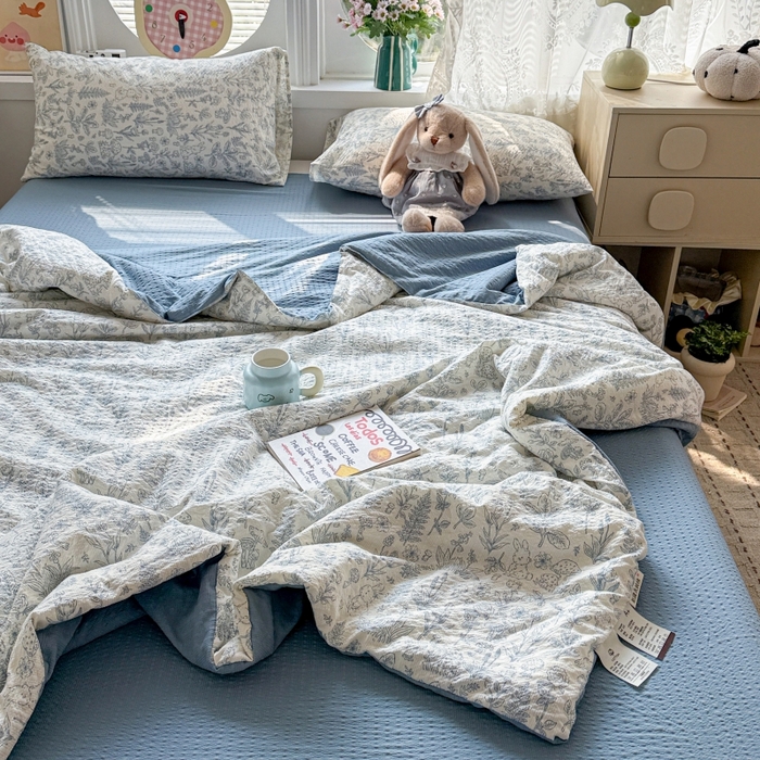 91家纺网 家纺一手货源 找家纺 小桃姐家纺 2026新款泡芙棉双层纱夏被空调被四件套小清新泡泡纱夏被卡通夏凉被空调被 盛夏