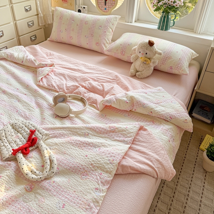 91家纺网 家纺一手货源 找家纺 小桃姐家纺 2026新款泡芙棉双层纱夏被空调被四件套小清新泡泡纱夏被卡通夏凉被空调被 奶油kitty