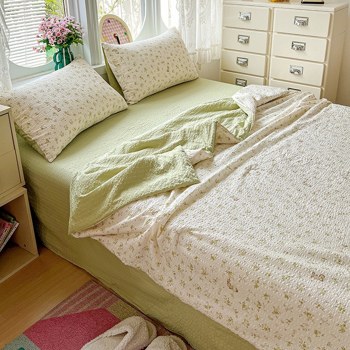 91家纺网 家纺一手货源 找家纺 小桃姐家纺 2026新款泡芙棉双层纱夏被空调被四件套小清新泡泡纱夏被卡通夏凉被空调被 绿茵兔