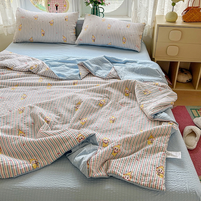 91家纺网 家纺一手货源 找家纺 小桃姐家纺 2026新款泡芙棉双层纱夏被空调被四件套小清新泡泡纱夏被卡通夏凉被空调被 线条星星