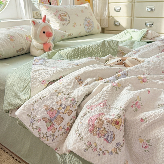 91家纺网 家纺一手货源 找家纺 小桃姐家纺 2026新款泡芙棉双层纱夏被空调被四件套小清新泡泡纱夏被卡通夏凉被空调被 童话