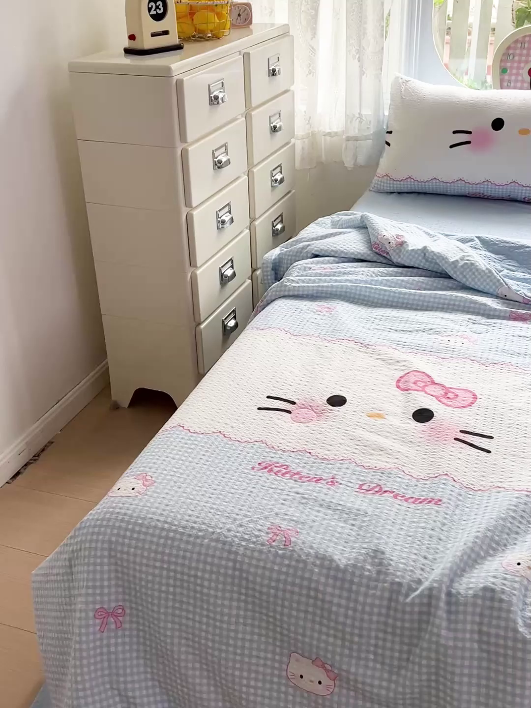 91家纺网 家纺一手货源 找家纺 小桃姐家纺 2026新款泡芙棉双层纱夏被空调被四件套小清新泡泡纱夏被卡通夏凉被空调被 蓝格Kitty