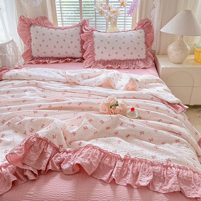 91家纺网 家纺一手货源 找家纺 韩约家纺 2026春夏新款泡芙棉床单款夏被夏凉被空调被四件套 蝶语