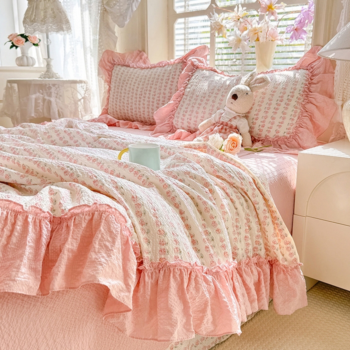 91家纺网 家纺一手货源 找家纺 韩约家纺 2026春夏新款泡芙棉床单款夏被夏凉被空调被四件套 花沐