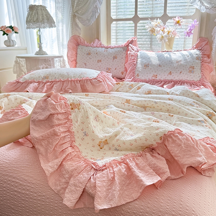 91家纺网 家纺一手货源 找家纺 韩约家纺 2026春夏新款泡芙棉床单款夏被夏凉被空调被四件套 熊宝