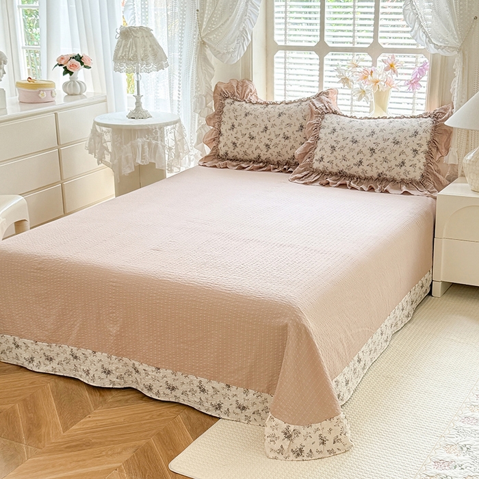 91家纺网 家纺一手货源 找家纺 韩约家纺 2026春夏新款泡芙棉床单款夏被夏凉被空调被四件套 倚梦