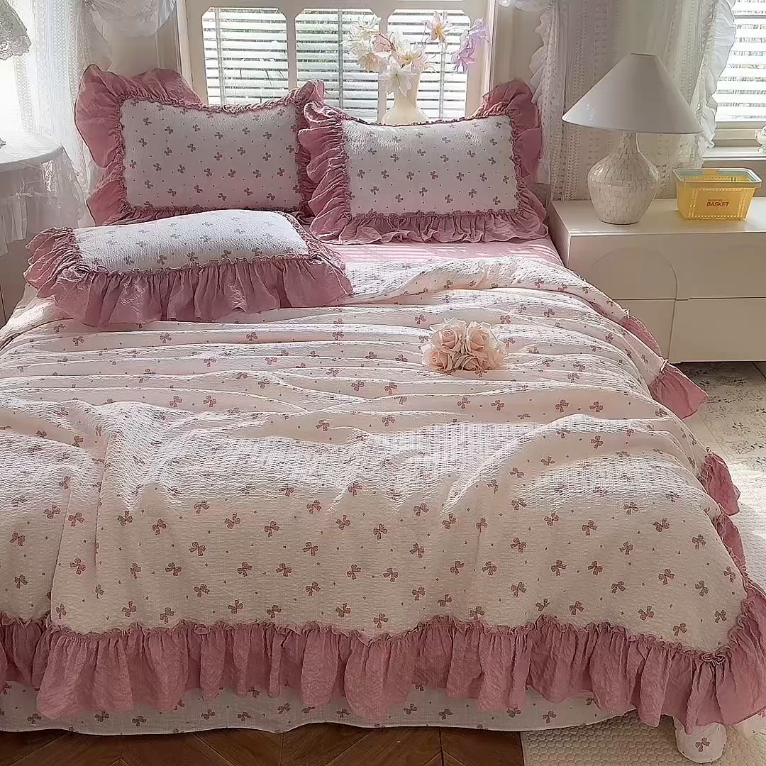 91家纺网 家纺一手货源 找家纺 韩约家纺 2026春夏新款泡芙棉床单款夏被夏凉被空调被四件套 蝶语