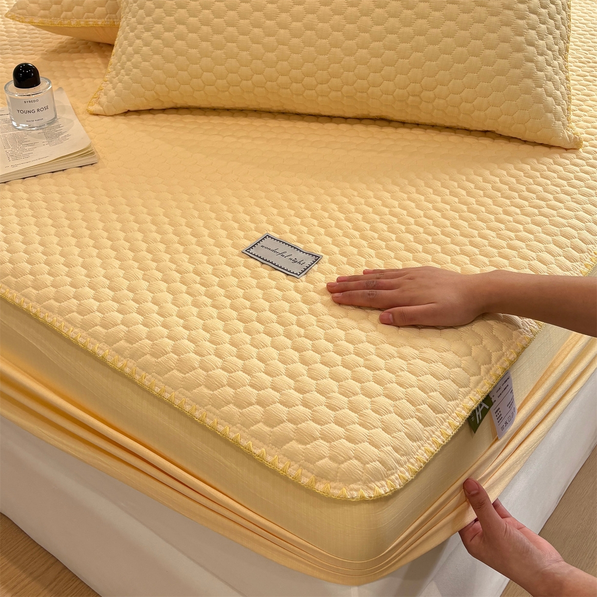 91家纺网 家纺一手货源 找家纺 居眠 2026新款贝壳边纯色夹棉床笠 贝壳边-黄色