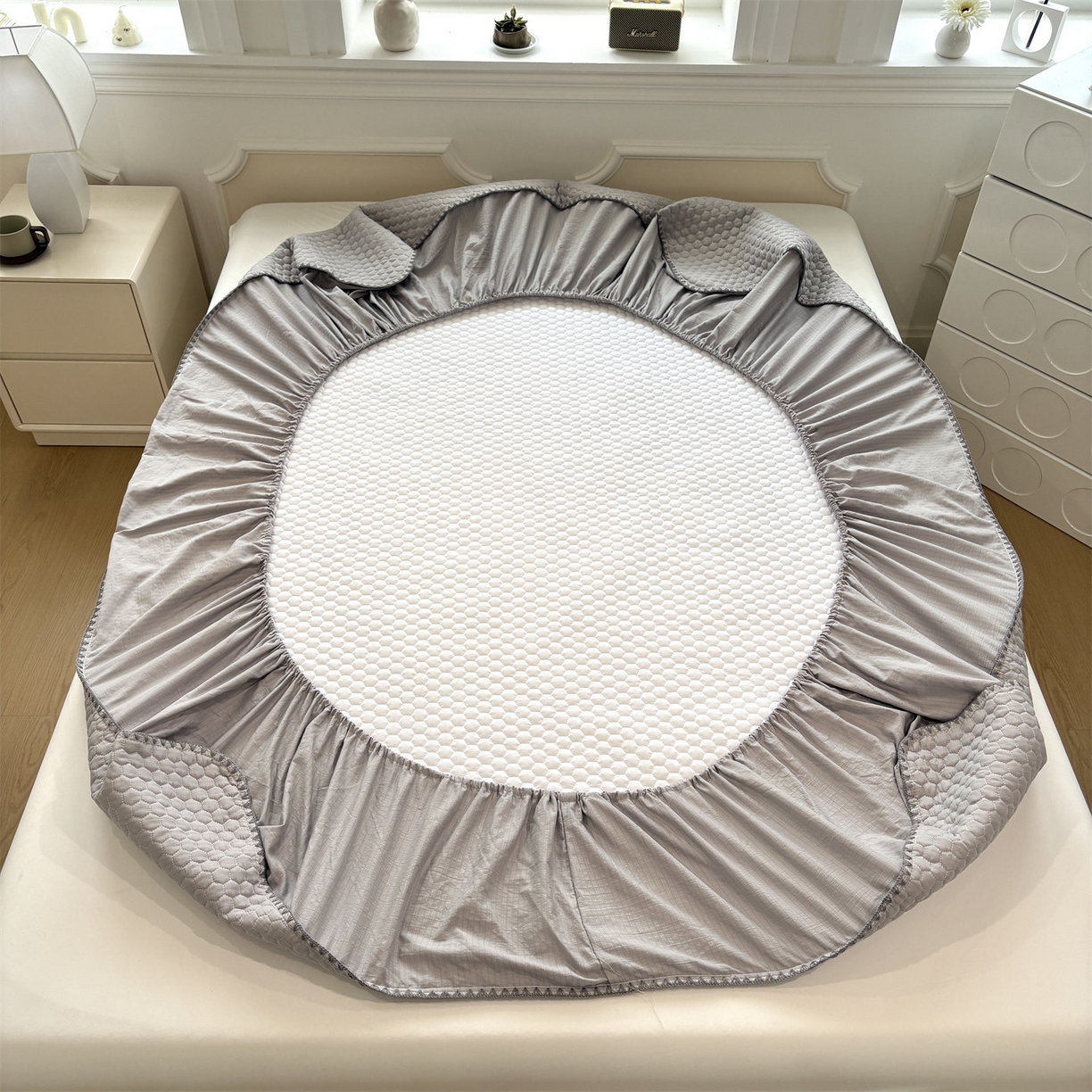 91家纺网 家纺一手货源 找家纺 居眠 2026新款贝壳边纯色夹棉床笠 贝壳边-灰色