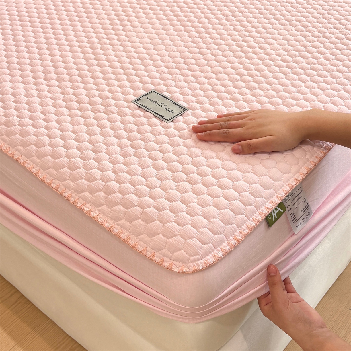 91家纺网 家纺一手货源 找家纺 居眠 2026新款贝壳边纯色夹棉床笠 贝壳边-嫩粉