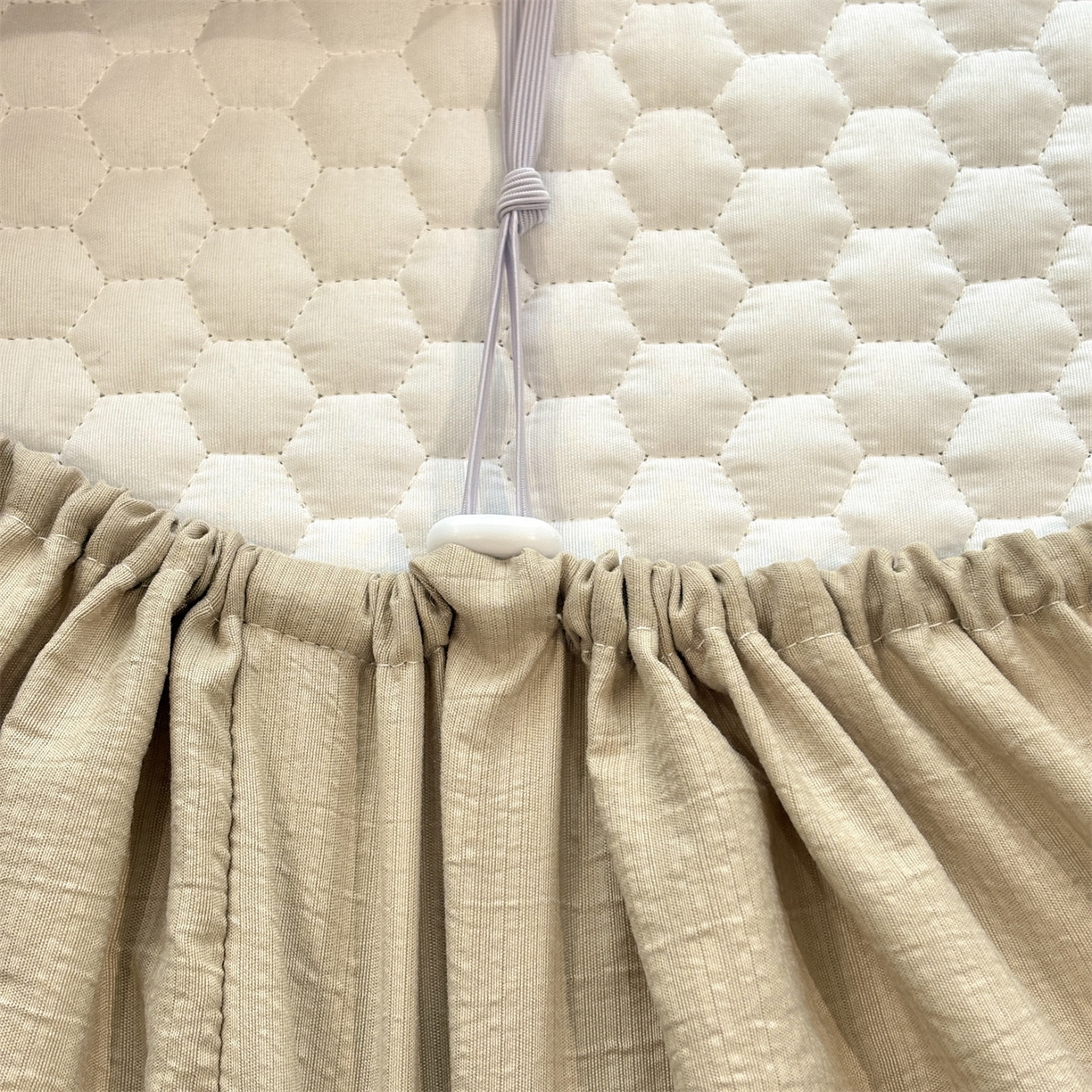 91家纺网 家纺一手货源 找家纺 居眠 2026新款贝壳边纯色夹棉床笠 贝壳边-卡其