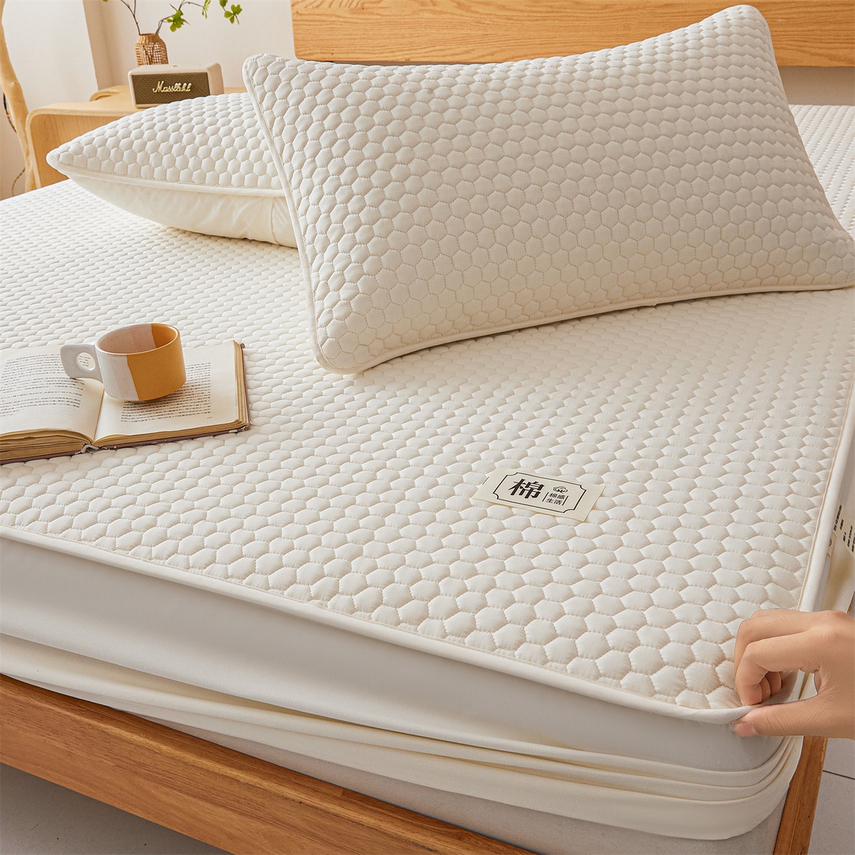 91家纺网 家纺一手货源 找家纺 （总）居眠 2026新款蜂巢-防水夹棉棉花床笠