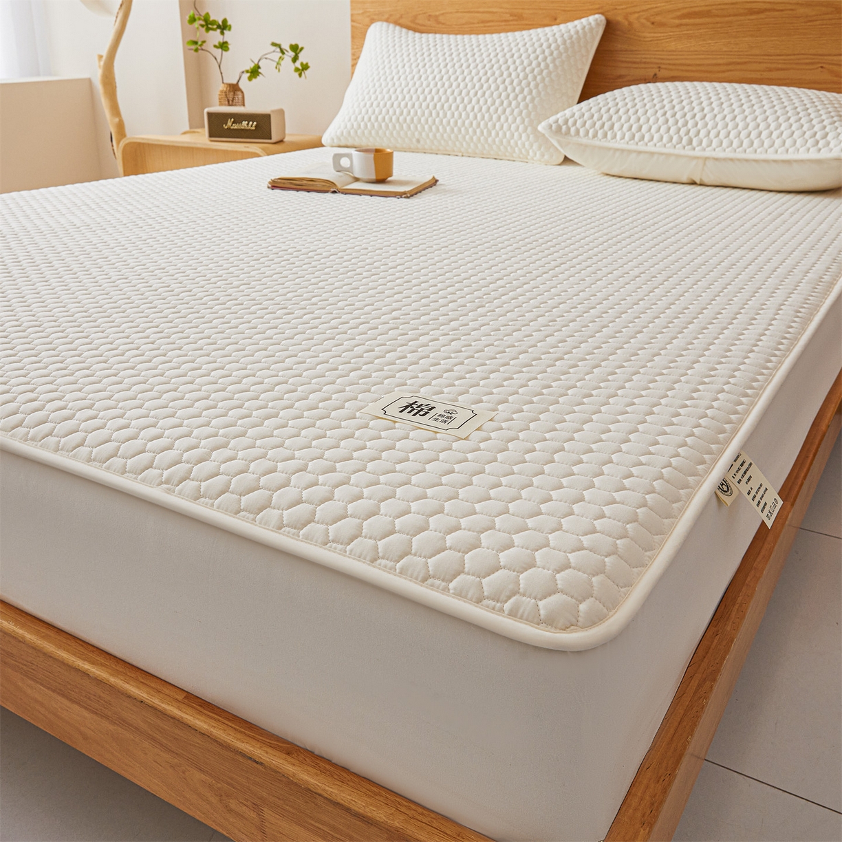 91家纺网 家纺一手货源 找家纺 （总）居眠 2026新款蜂巢-防水夹棉棉花床笠